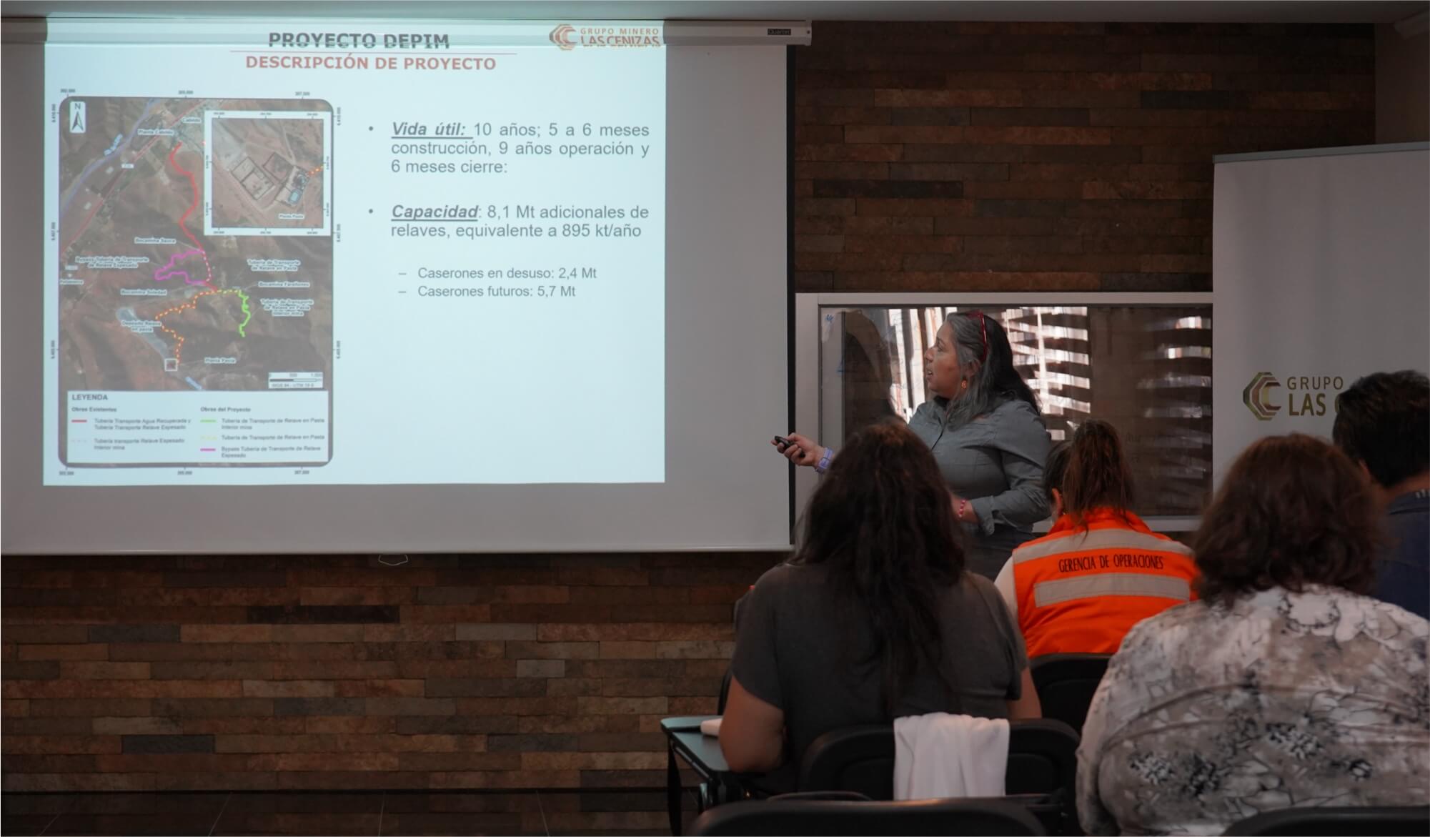 Presentación de proyecto minero ante equipo