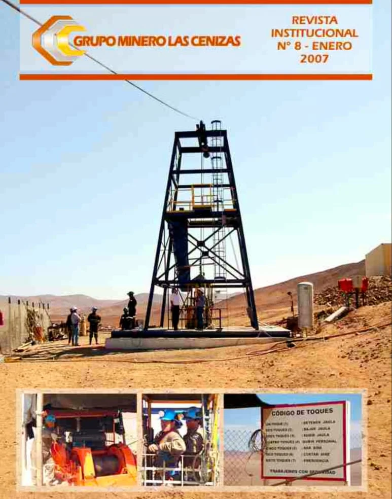 Estructura minera en desierto con trabajadores
